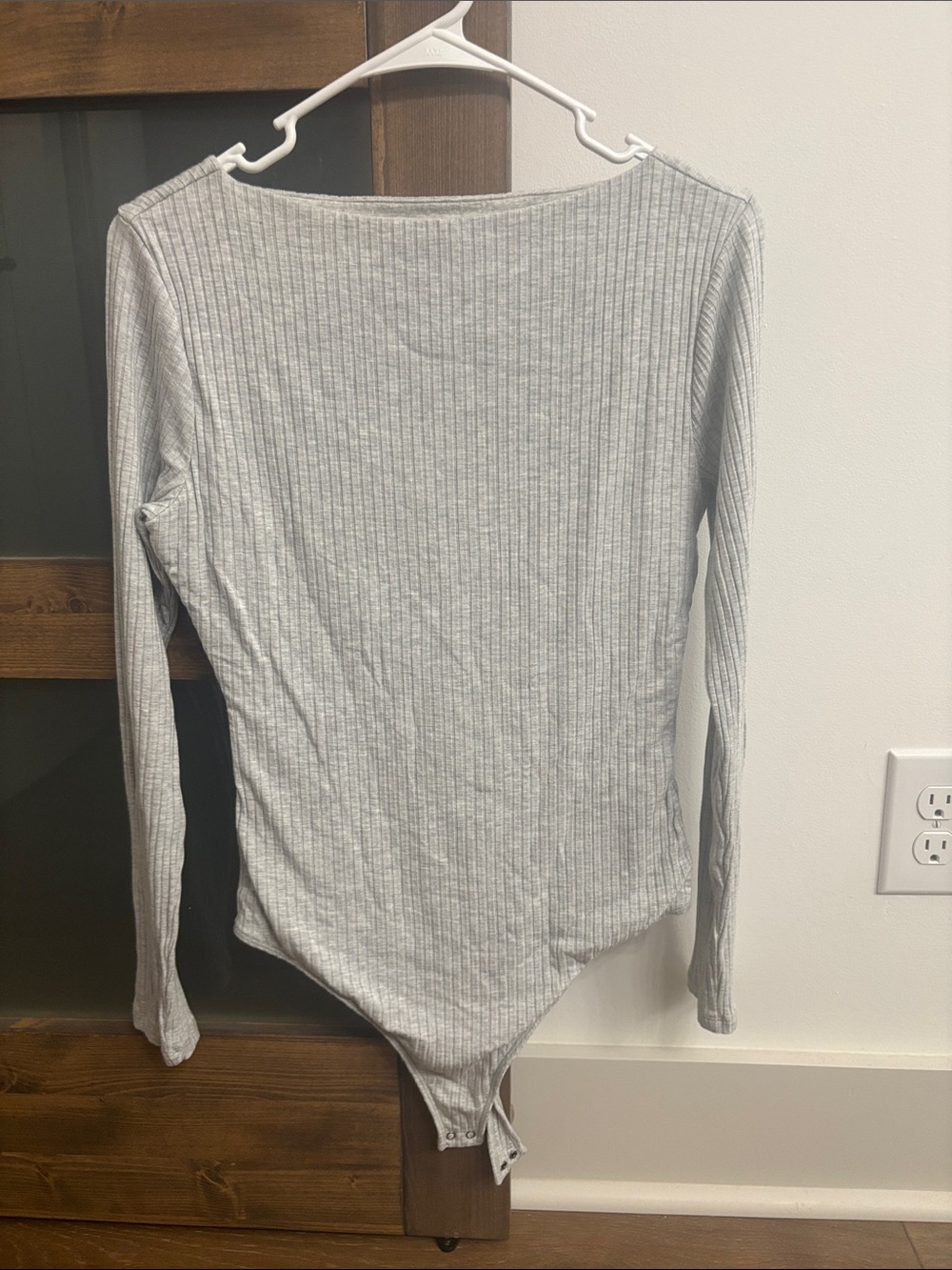 Abercrombie & Fitch Ribbed Long-Sleeve Bodysuit in Light Gray